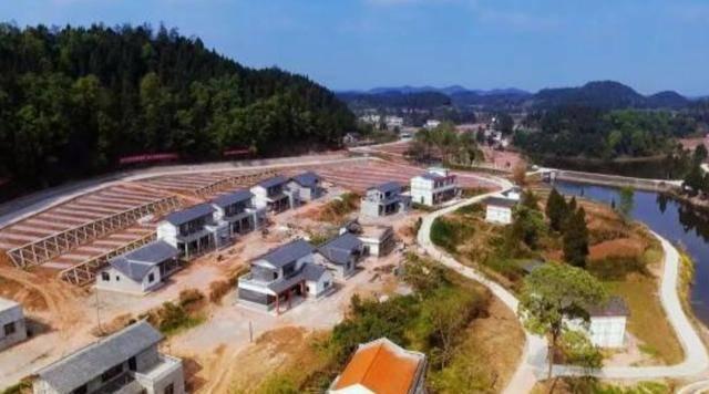 近期发布:2020年，农村将迎来四大变革，关系到每个家庭。看看你的家是否需要改变。(1)