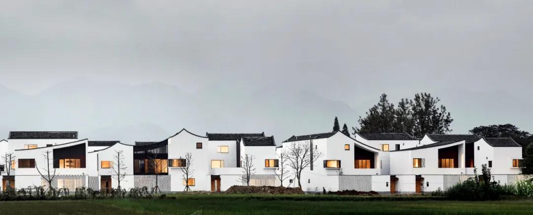 外媒:行+新闻| 人民日报等媒体对主持建筑师孟凡浩及其乡村振兴工作进行了深入点评(24)